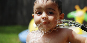 خطرات گرمازدگی برای کودکان زیر ۵ سال