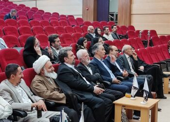 رونمایی از کتاب با حضور اساتید به نام کشور
