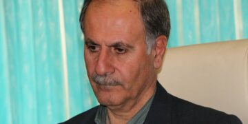 استفاده از مشاور نخبه در کمیسیون ها با رای مردمی الزامی است